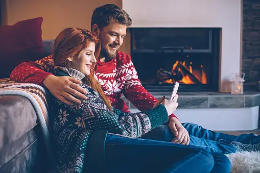 Comment Créer une Ambiance Chaleureuse et Accueillante dans un Salon